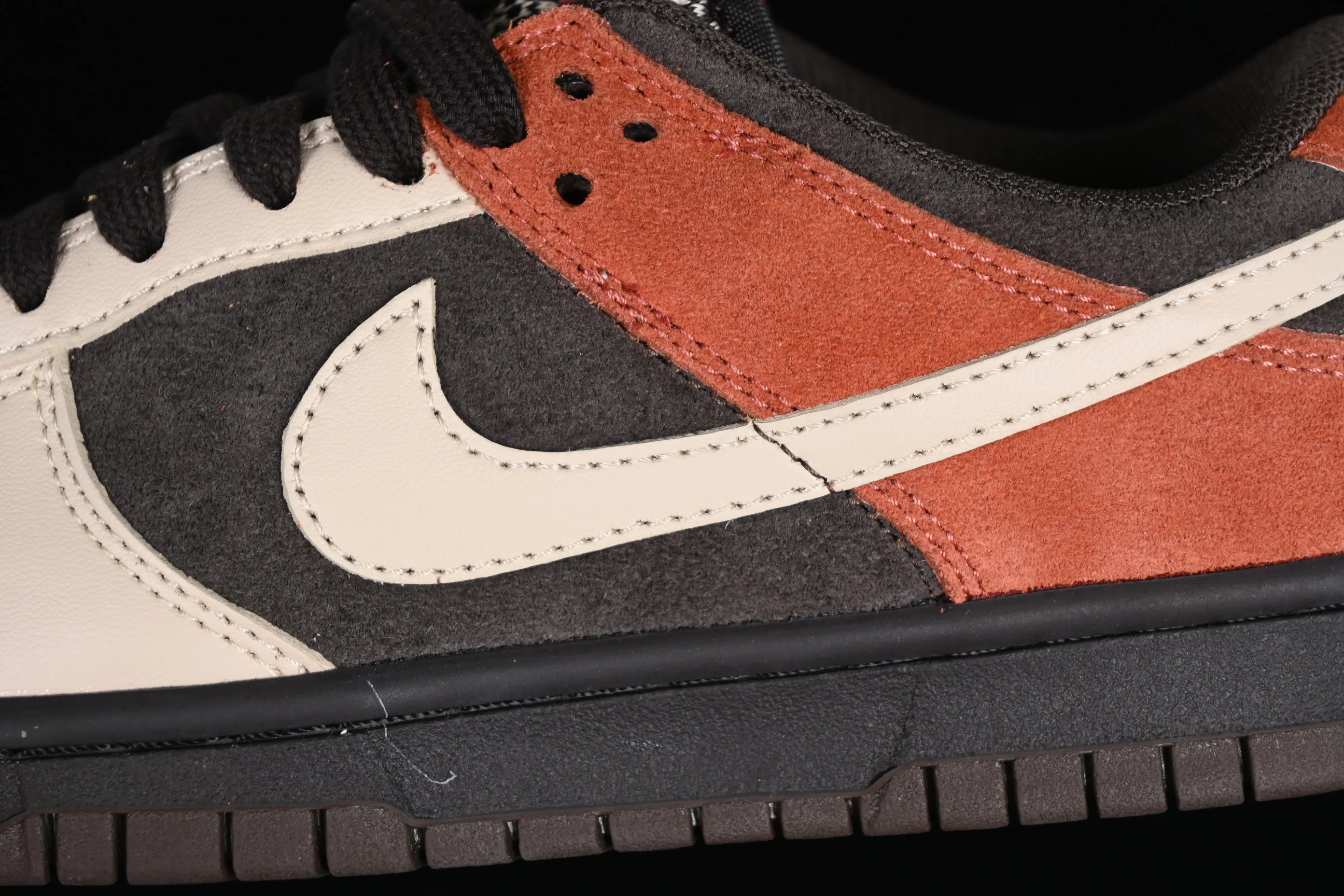 All Categories Nk SB Dunk Series Nk SB Dunk Low Low-top sneakers Cost-effective version Nk Dunk Low "Red Panda" Red Panda SB low-top sports and leisure sneakers FV0395-200